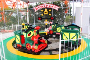 小さな子供でも遊べる「わくわくトレイン」