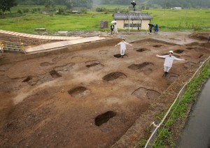 飛鳥京跡苑池で見つかった門跡