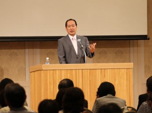 ならコープ災害支援学習会で戸羽太陸前高田市長が被災経験について語った