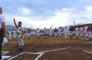 元気に選手宣誓する河合フレンズの黒川怜遠主将