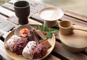 庭の宴で振る舞われる当時の宮廷料理