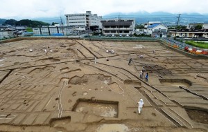 古墳時代の竪穴建物跡が見つかった秋津・中西遺跡
