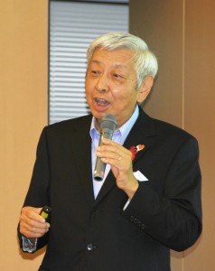 障害者の就労や自立について講演した馬郡繁さん