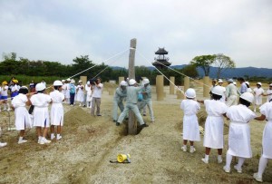 柱を建てる体験学習①