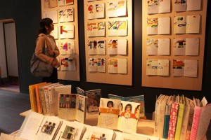 小学生の絵日記を再現した展示作品