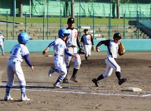 熱戦を繰り広げる選手たち