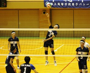 【添上｜奈良大付】添上は高い打点からのスパイクで相手を圧倒した