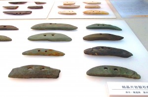 稲穂を摘むための石包丁