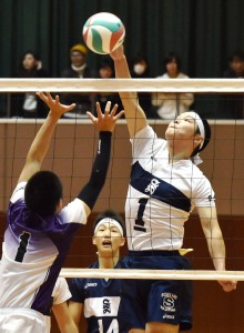 【添上-天理】スパイクする添上の選手