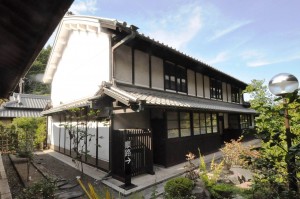 大正から昭和まで作業場として使われていた建物は、資料館の一部として公開されている