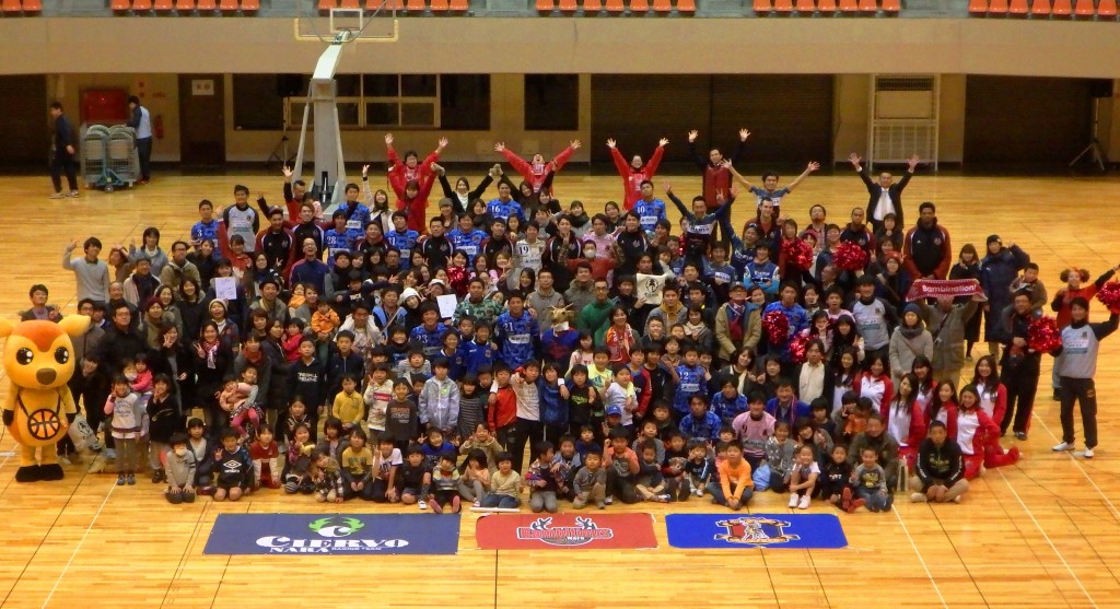 バンビシャスなど県内３つのスポーツチームとファンが交流を深めた