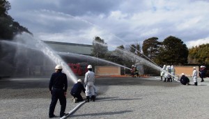 放水訓練も行われた