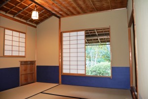 こだわりの設計が随所にみられる茶室「苔厚庵」