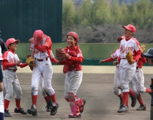 学童軟式野球　うれし泣き３