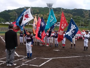 全チームを代表して選手宣誓する小林ビートルズの林主将