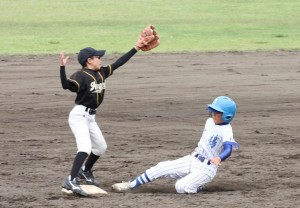 斑鳩少年野球部｜城ケ丘エンゼルス１５