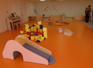 「コスモスプラザ」3階の親と子のすこやか広場