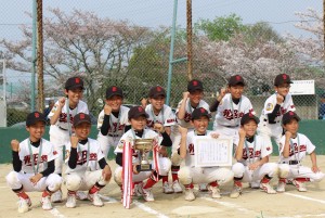 優勝した大宮ホワイトベアーズ