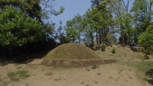 キトラ古墳の墳丘