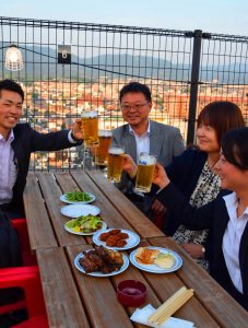 ジョッキで乾杯