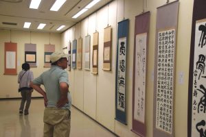 力作が並ぶシルバー書道展