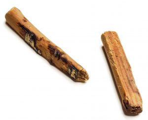 古代のすごろくで使われたサイコロ「かり」の可能性がある木製品（奈良文化財研究所提供）