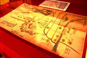 関ケ原の戦いで東軍と西軍の主要な武将の名前や軍勢がたどった経路などを示す「関ケ原合戦図 三十九番」