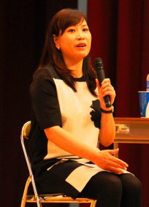 自身のバレーボール人生を振り返り、高校生にエールを送る竹下佳江さん