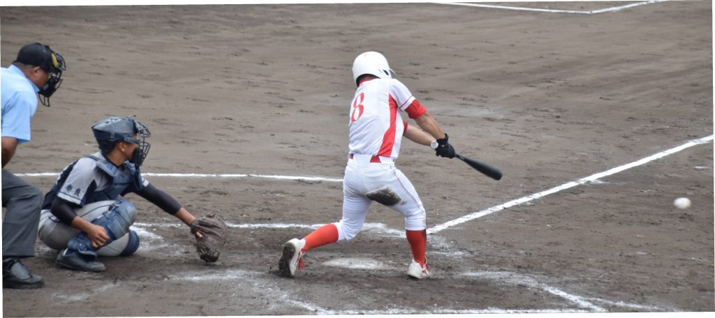 熱戦を繰り広げる選手