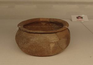 ベトナム製の建水