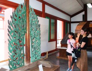 原寸大模型などが並んでいる夏の特別展示