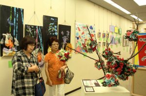 個性豊かな作品が並ぶアート展