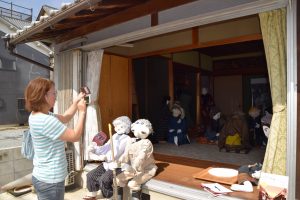 「はならぁと」では町屋に現代アートが展示された