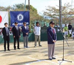 開会式であいさつする木村繁理事長