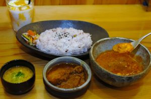 辛さ控えめの「ダールベジタブルカリー」