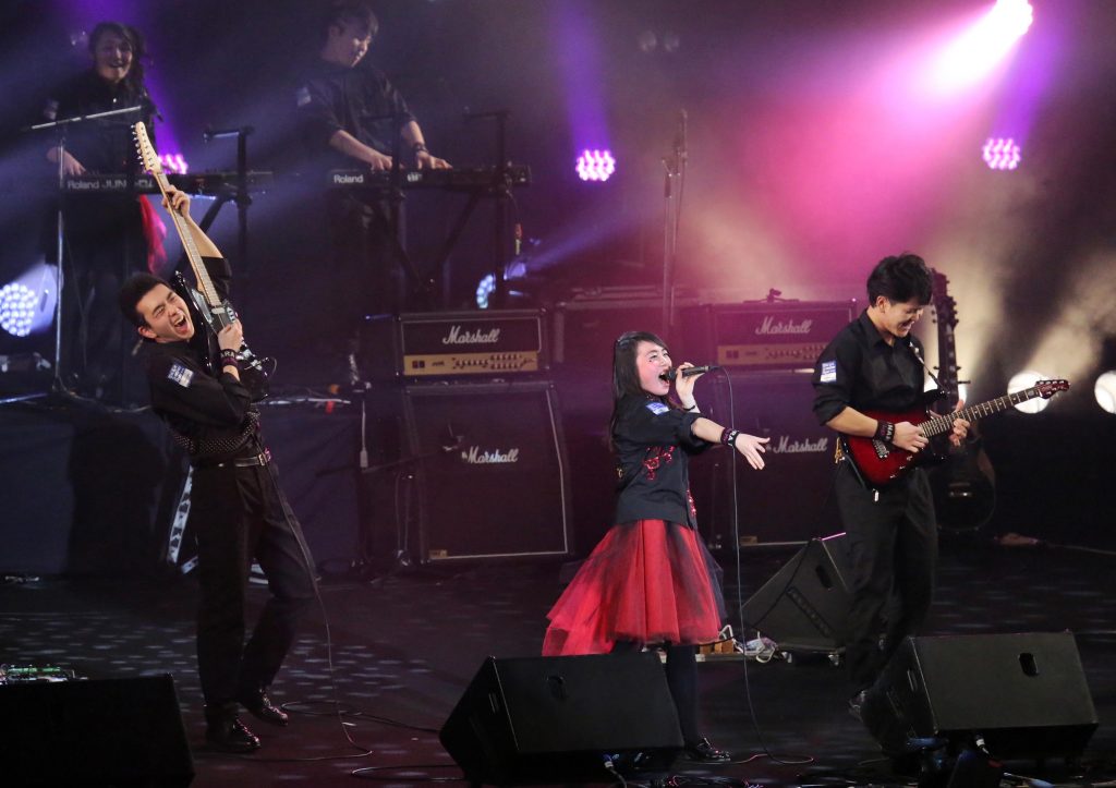 準グランプリ校賞に輝いた奈良育英高校。パワフルに歌い上げた