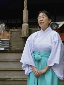 東川優子宮司