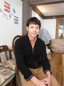 %e3%80%90%e3%82%84%e3%81%be%e3%81%a8%e4%ba%ba%e5%b7%a1%e3%82%8a%e3%80%91%e9%a1%94%e2%91%a2%e3%80%80%e8%8c%b6%e8%b0%b7%e7%9f%a5%e4%bc%b8%e3%81%95%e3%82%93