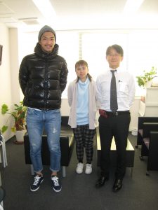 身長190㌢の本多純平選手。一般人とは頭一つ抜け出している