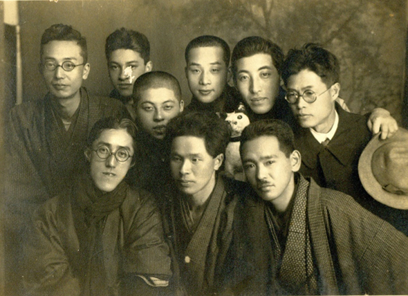 京都市立絵画専門学校時代。右下が不染、中段が上村