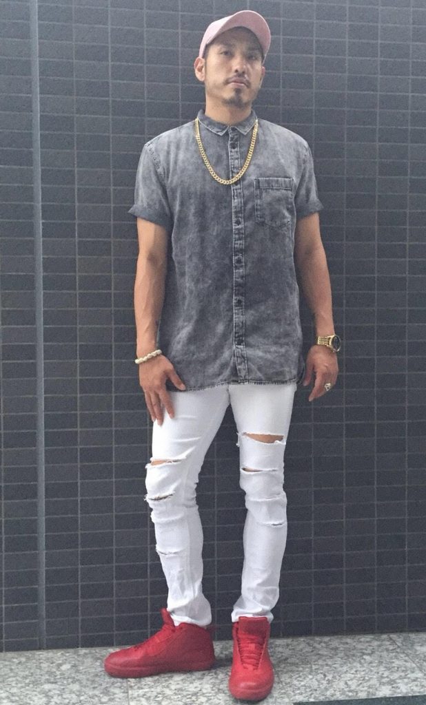 個性的なファッションセンスが光る仲西淳・通訳兼スキルコーチ