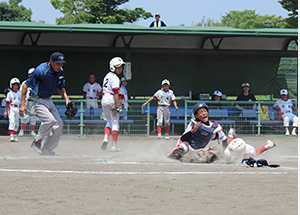 奈良県学童軟式野球大会・スライディング